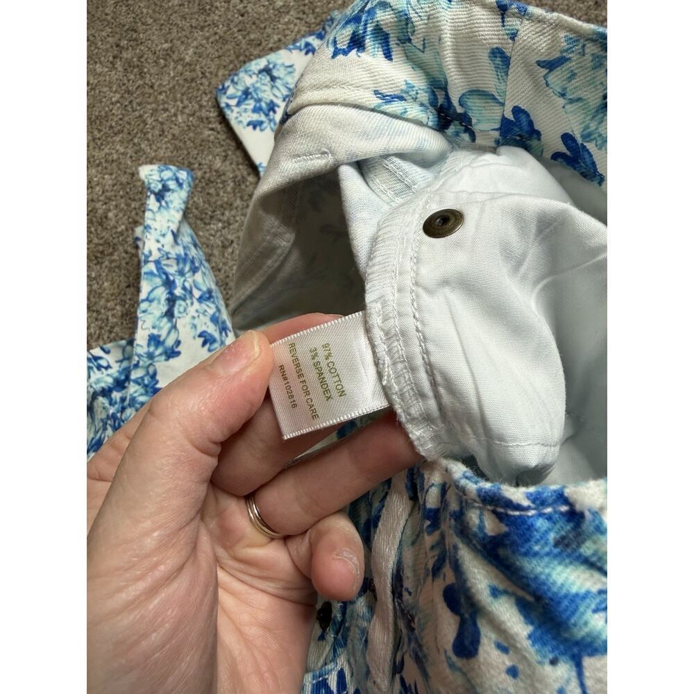 Garnet Hill Petite 4 (4P) Blue/White Floral Denim Slim 5-Pocket Jeans - Picture 3 of 6